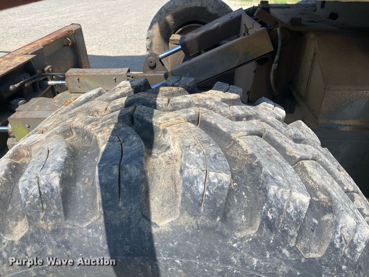 image for item DI7838 1987 John Deere 690CR  wheeled excavator