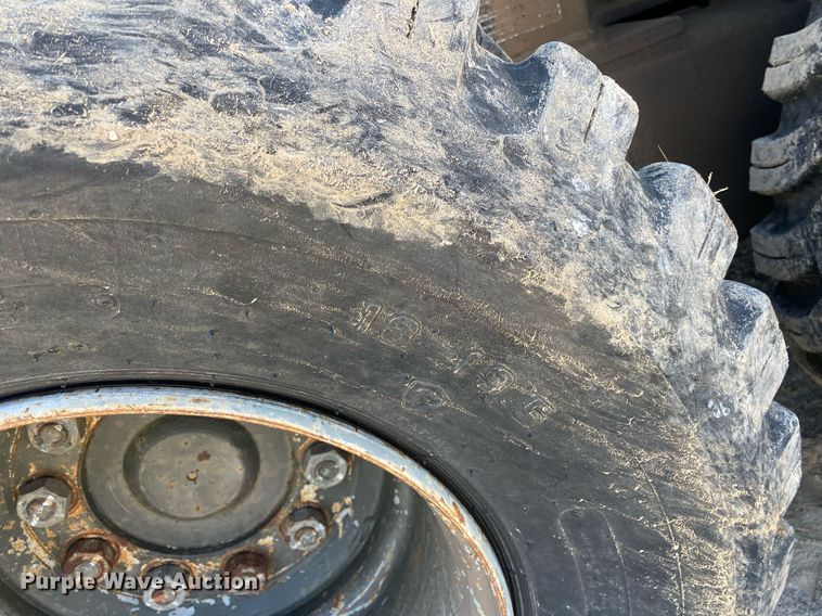 image for item DI7838 1987 John Deere 690CR  wheeled excavator