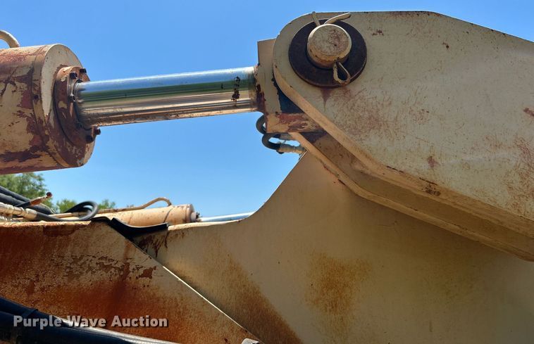 image for item DI7854 2001 Tesmec TRS1085  trencher