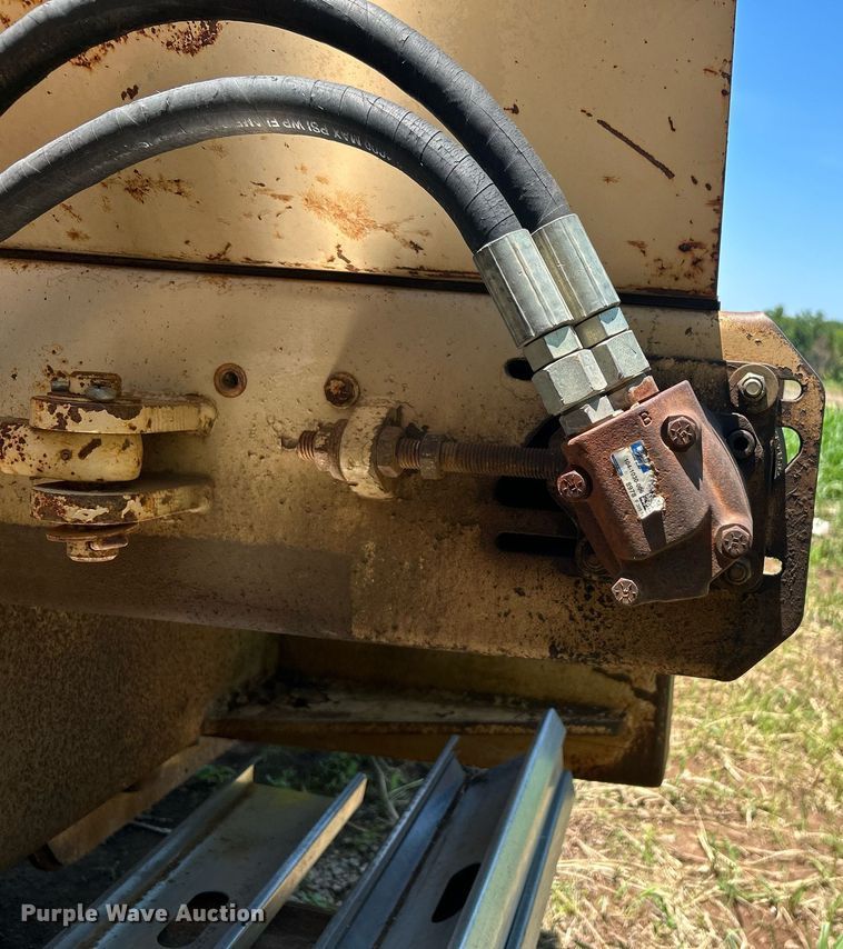 image for item DI7854 2001 Tesmec TRS1085  trencher