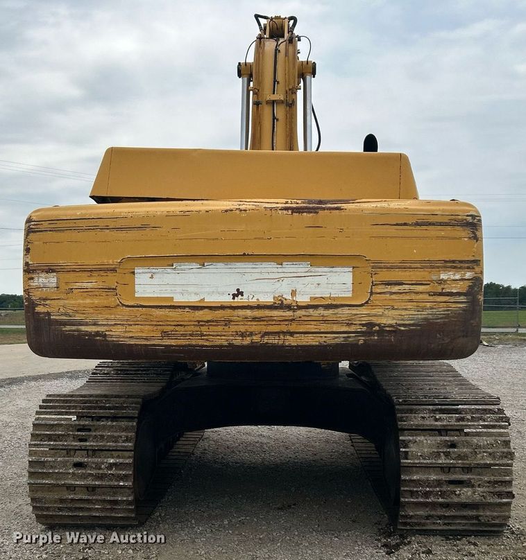 image for item DI7857 2001 John Deere 370  excavator