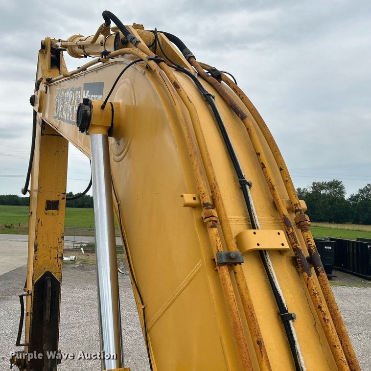 image for item DI7857 2001 John Deere 370  excavator