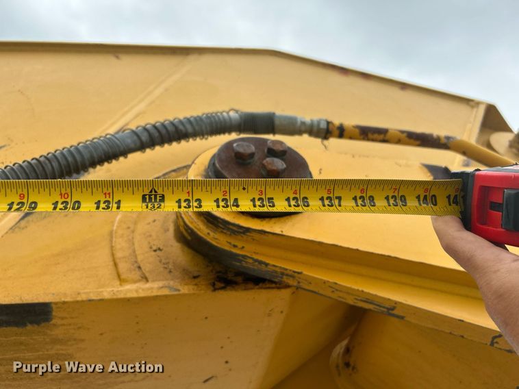 image for item DI7857 2001 John Deere 370  excavator