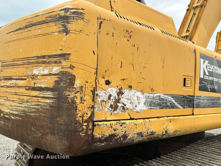 image for item DI7857 2001 John Deere 370  excavator