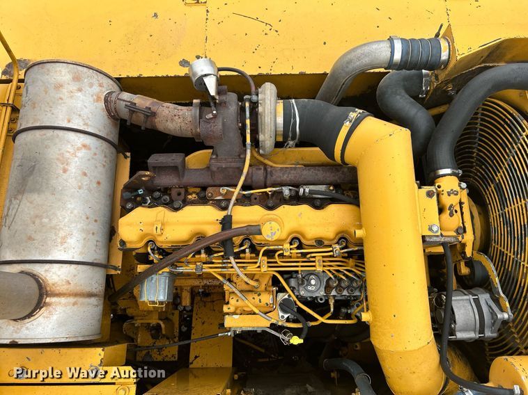 image for item DI7857 2001 John Deere 370  excavator