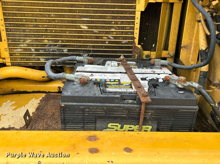 image for item DI7857 2001 John Deere 370  excavator