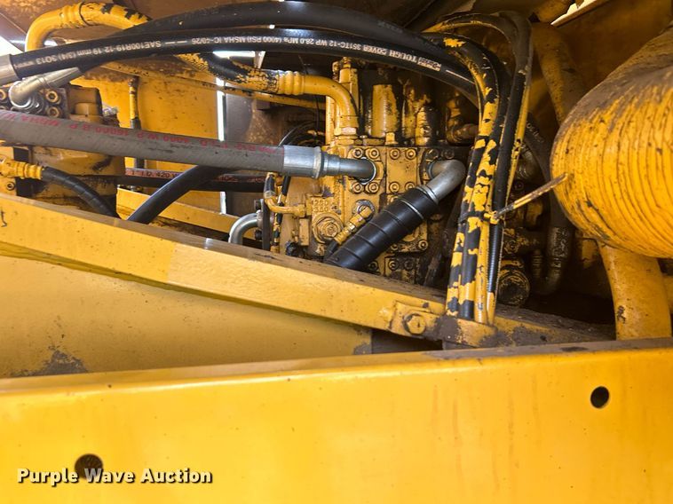 image for item DI7857 2001 John Deere 370  excavator