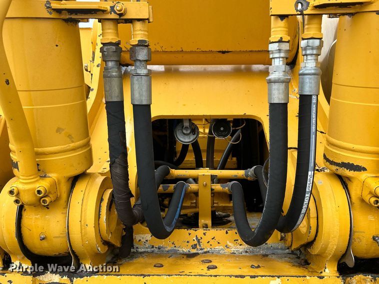 image for item DI7857 2001 John Deere 370  excavator