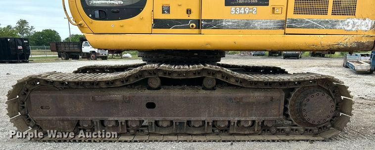 image for item DI7857 2001 John Deere 370  excavator