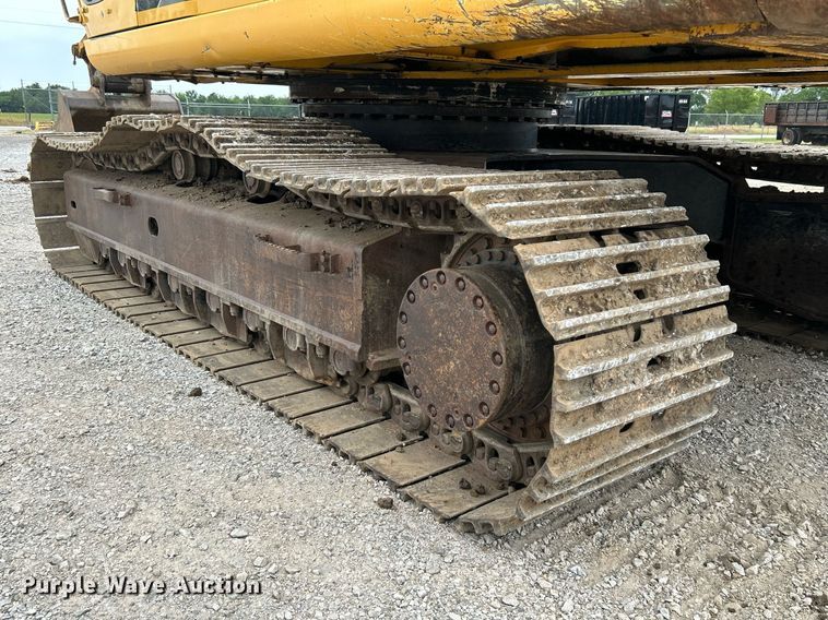 image for item DI7857 2001 John Deere 370  excavator