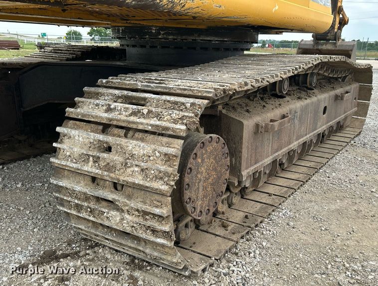 image for item DI7857 2001 John Deere 370  excavator