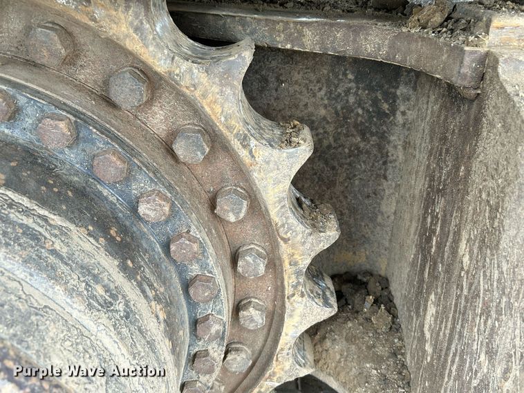 image for item DI7857 2001 John Deere 370  excavator