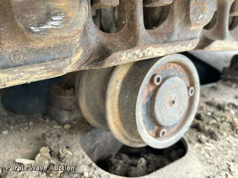 image for item DI7857 2001 John Deere 370  excavator