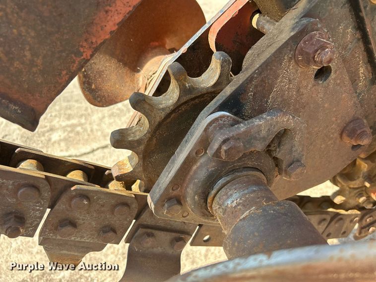 image for item DI7861 1996 Ditch Witch 4500DD  trencher