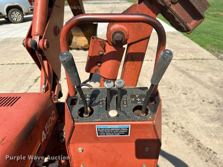 image for item DI7861 1996 Ditch Witch 4500DD  trencher
