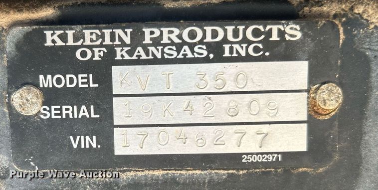 image for item DI7866 1998 Ford AT9522  vacuum truck