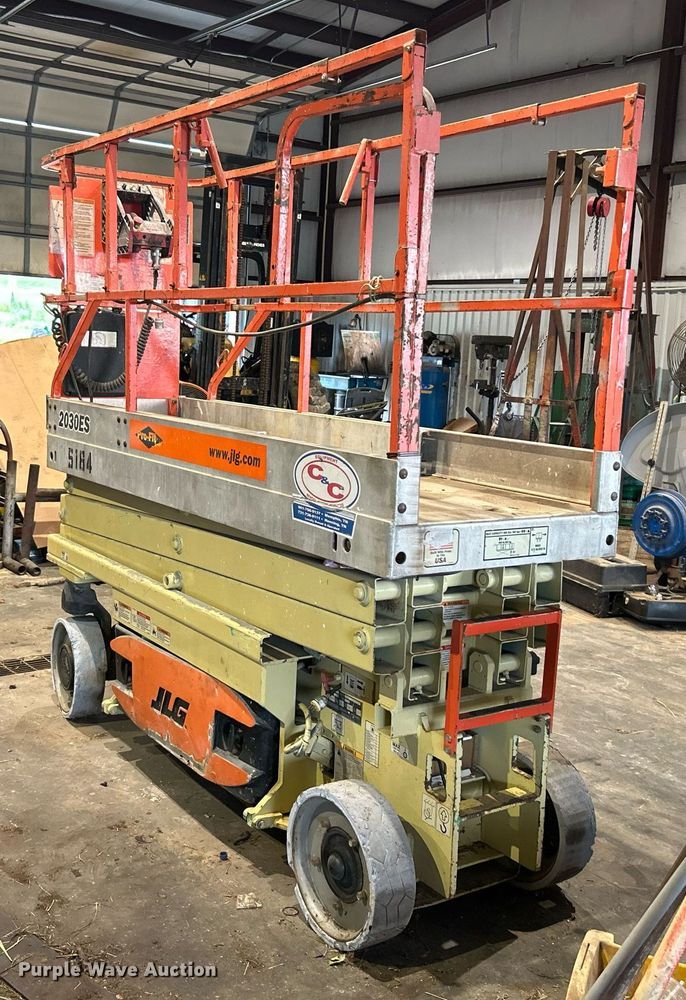 image for item DI7881 2005 JLG 2030ES  scissor lift