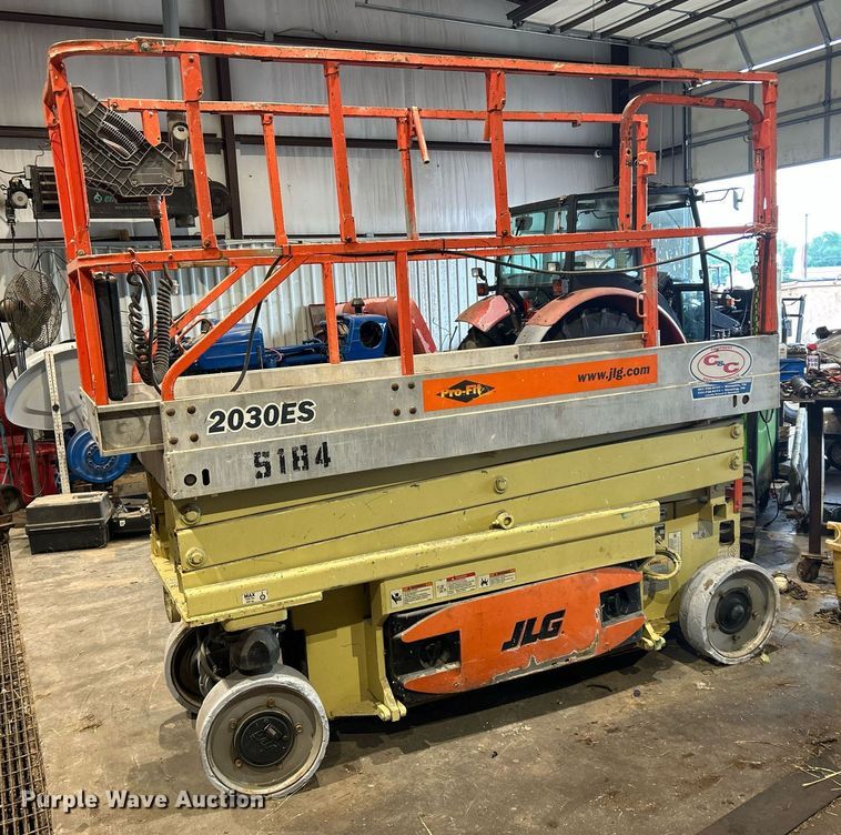 image for item DI7881 2005 JLG 2030ES  scissor lift