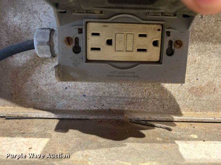 image for item DI7881 2005 JLG 2030ES  scissor lift