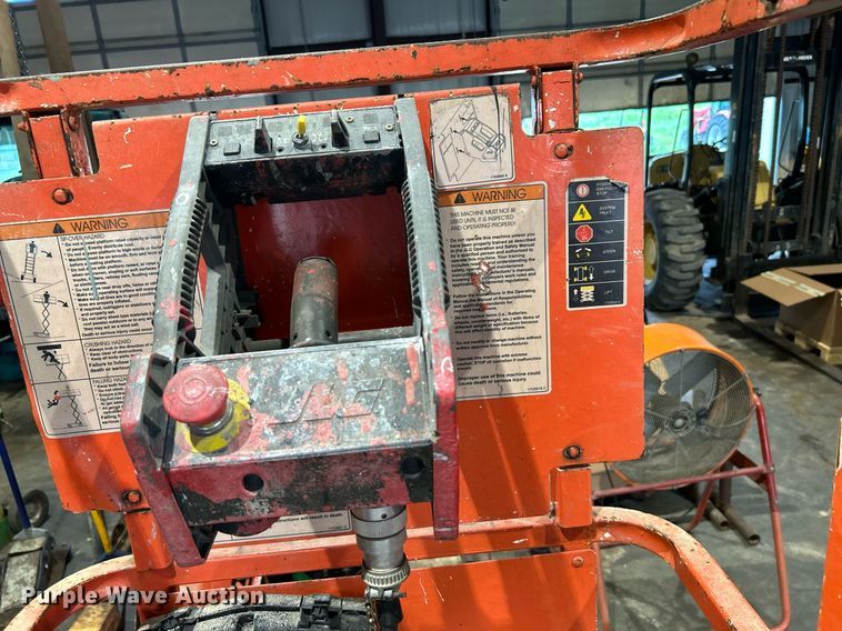 image for item DI7881 2005 JLG 2030ES  scissor lift