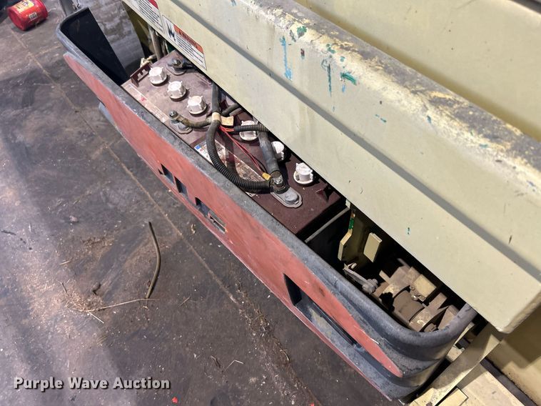 image for item DI7881 2005 JLG 2030ES  scissor lift