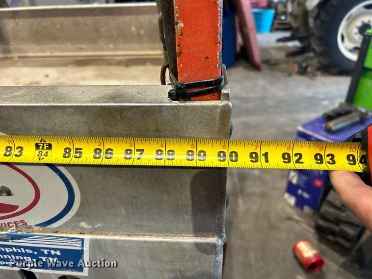 image for item DI7881 2005 JLG 2030ES  scissor lift