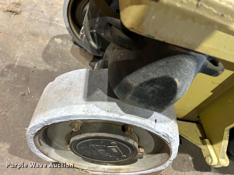 image for item DI7881 2005 JLG 2030ES  scissor lift