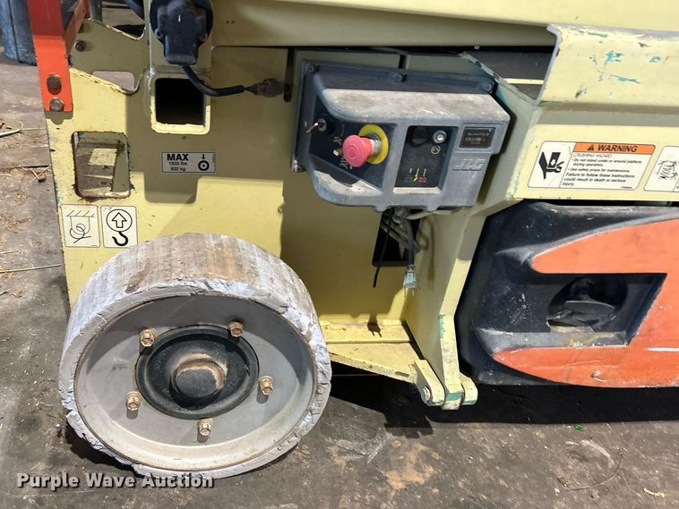 image for item DI7881 2005 JLG 2030ES  scissor lift