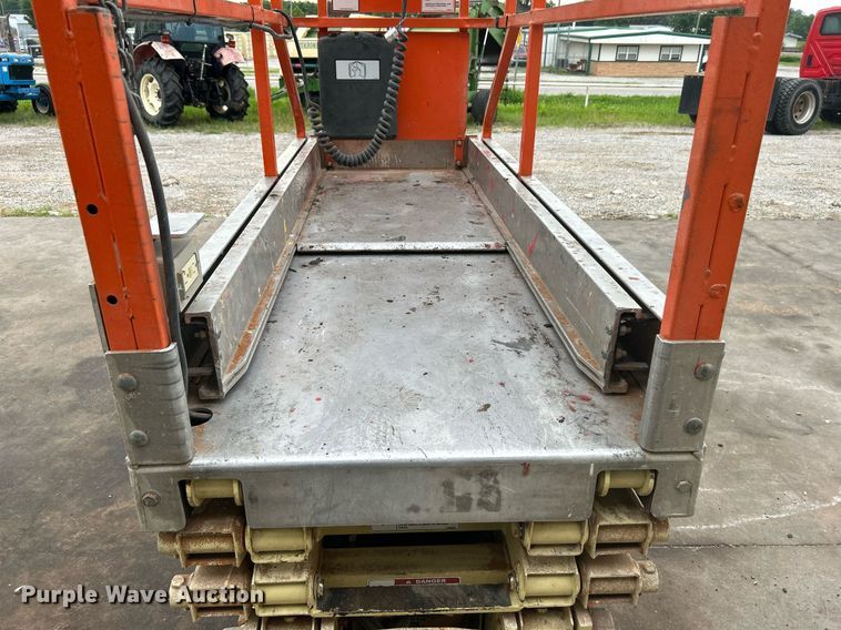 image for item DI7882 2006 JLG 1930ES  scissor lift