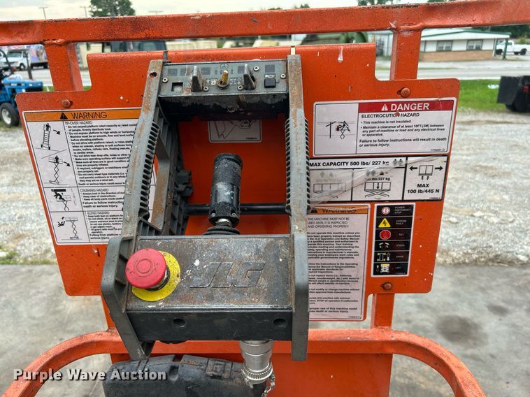 image for item DI7882 2006 JLG 1930ES  scissor lift