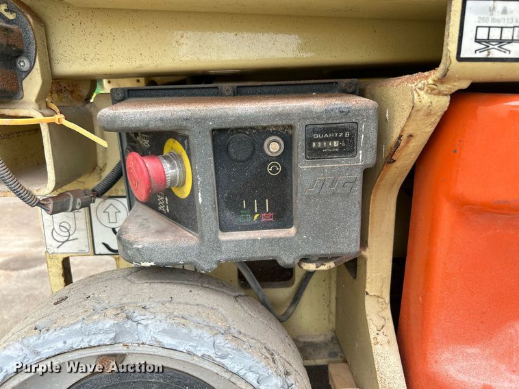 image for item DI7882 2006 JLG 1930ES  scissor lift