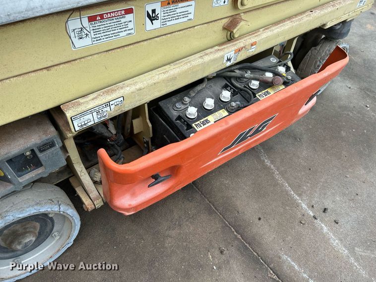 image for item DI7882 2006 JLG 1930ES  scissor lift