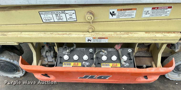 image for item DI7882 2006 JLG 1930ES  scissor lift