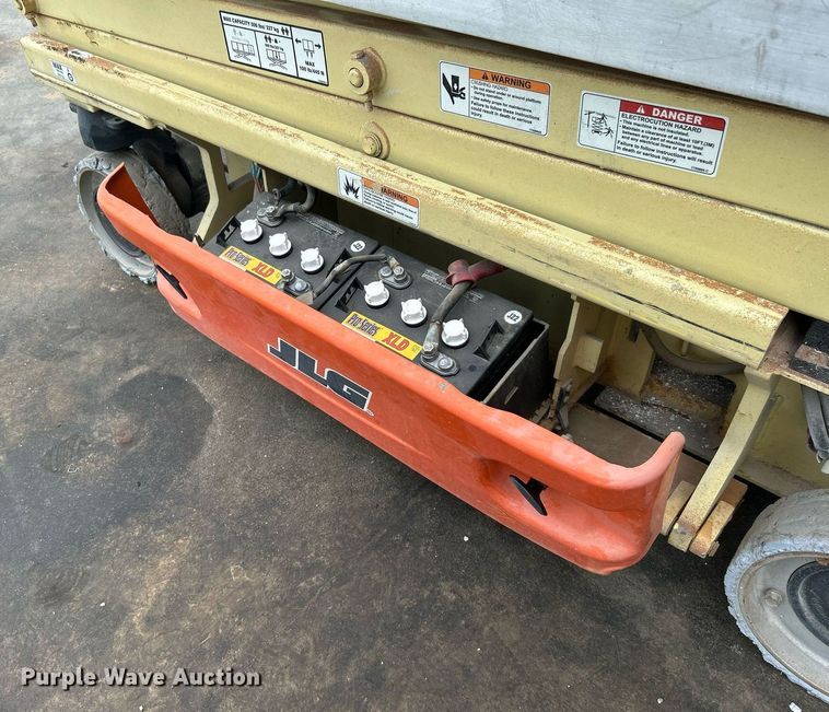 image for item DI7882 2006 JLG 1930ES  scissor lift