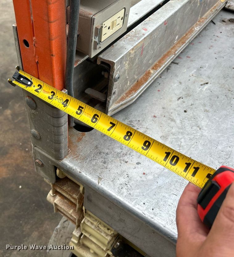 image for item DI7882 2006 JLG 1930ES  scissor lift