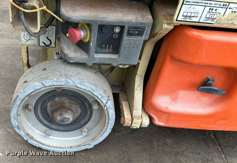 image for item DI7882 2006 JLG 1930ES  scissor lift