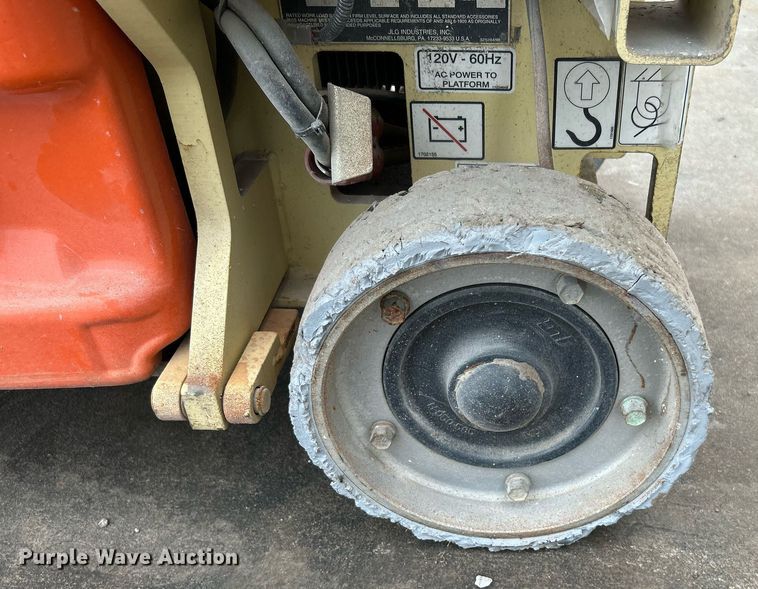 image for item DI7882 2006 JLG 1930ES  scissor lift