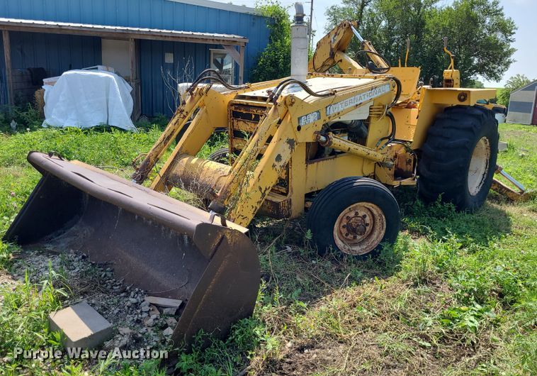 image for item DK1948 International 260  backhoe