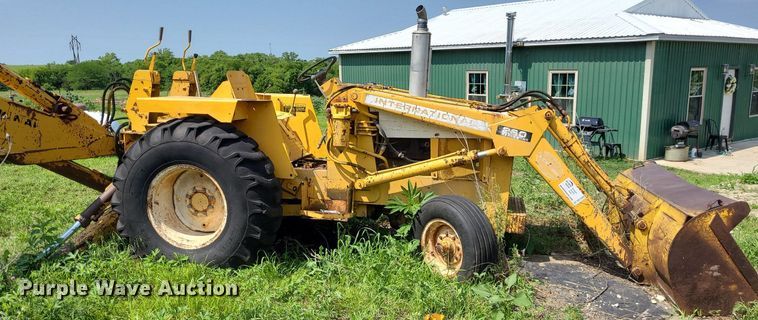 image for item DK1948 International 260  backhoe