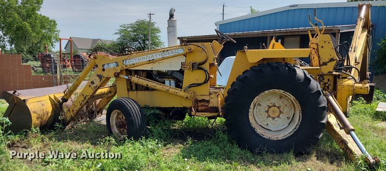 image for item DK1948 International 260  backhoe