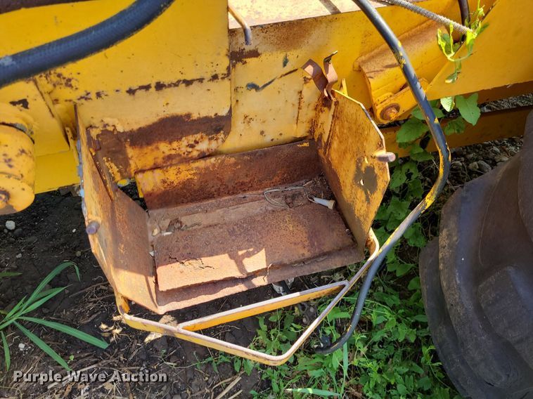 image for item DK1948 International 260  backhoe