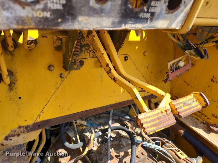 image for item DK1948 International 260  backhoe