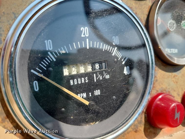 image for item DK1948 International 260  backhoe