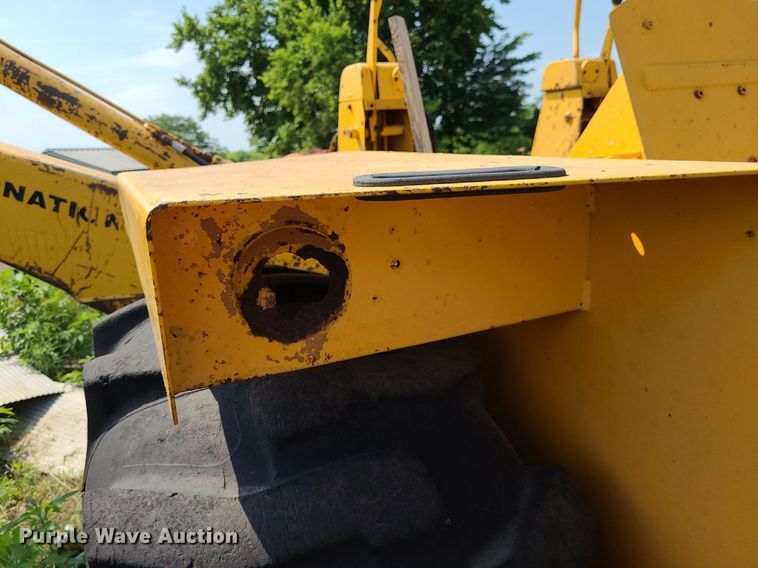 image for item DK1948 International 260  backhoe