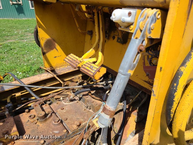 image for item DK1948 International 260  backhoe