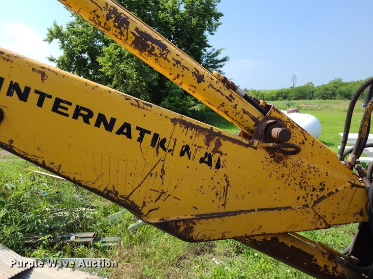 image for item DK1948 International 260  backhoe