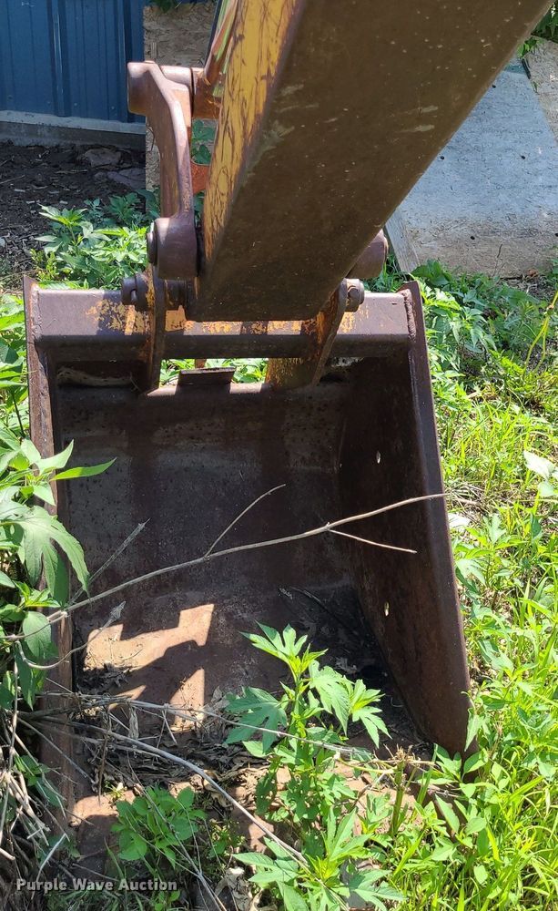 image for item DK1948 International 260  backhoe