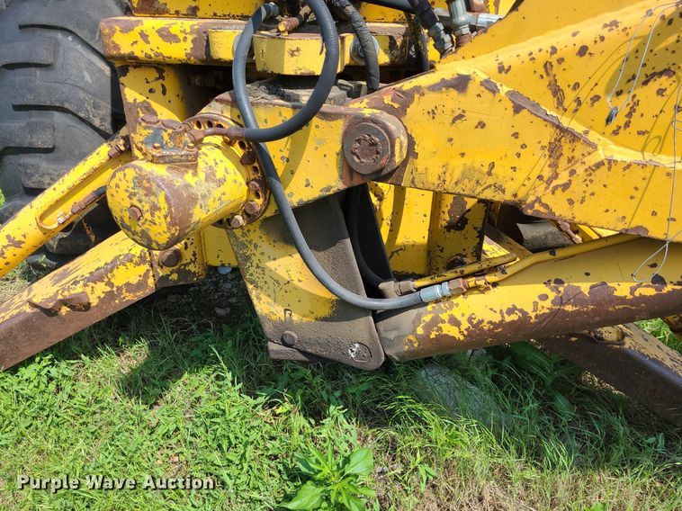 image for item DK1948 International 260  backhoe