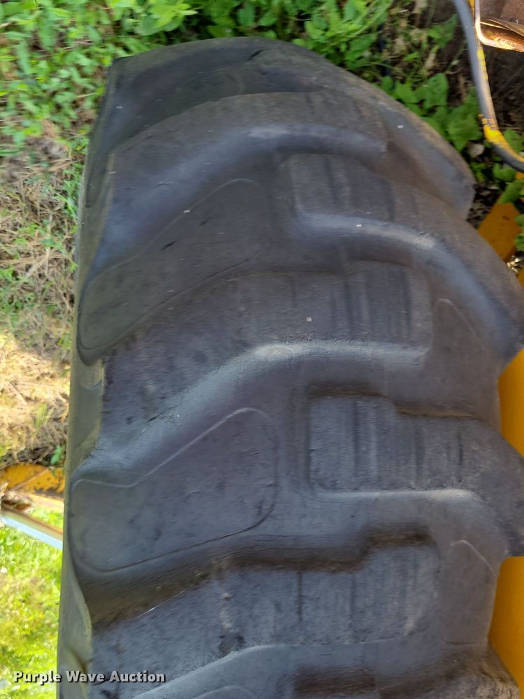 image for item DK1948 International 260  backhoe