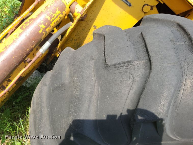 image for item DK1948 International 260  backhoe